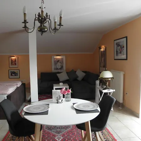 Am Waldrand Apartment *